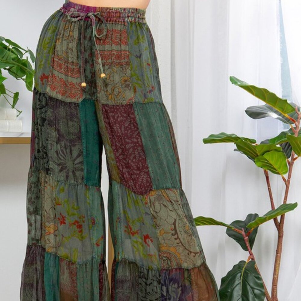Retro Revival Patchwork Pants Nwt Size Medium - image 3